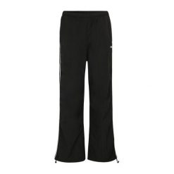 Spodnie damskie FILA Laplace Low Waist Oversized Track. Czarne spodnie dresowe Fila, bez wzorów, z dresówki. Za 199.99 zł.