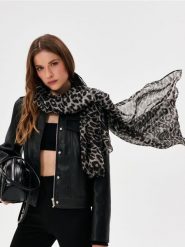 Szalik w panterkę - wielobarwny. Szaliki i kominy Sinsay, bez wzorów. Za 19.99 zł.