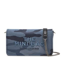 Torebka Marc Jacobs. Niebieskie kopertówki Marc Jacobs, bez wzorów, wizytowe, bez dodatków. Za 729.99 zł.