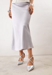 Srebrne Szpilki VICES z Paskami w Kształcie X i Skórzaną Wkładką Arriedine. Szare szpilki Born2be, bez wzorów, eleganckie, bez obcasa, na szpilce, bez zapięcia. Za 89.99 zł.