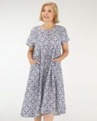 LUŹNA SUKIENKA Z BAWEŁNY. Białe sukienki Unisono, l, bez wzorów, z bawełny, bez kołnierzyka, bez ramiączek, mini. Za 169.00 zł.
