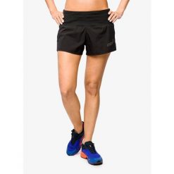 Spodenki do biegania damskie Inov-8 Trailfly Ultra 3 2in1 Short. Czarne szorty Inov-8, bez wzorów. Za 125.99 zł.