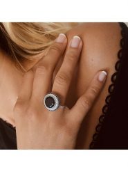 Les Petites Précieuses Srebrny pierścionek z kamieniami szlachetnymi rozmiar: 50. Czarne pierścionki Les Petites Précieuses, z cyrkonią, srebrne. Za 347.99 zł.