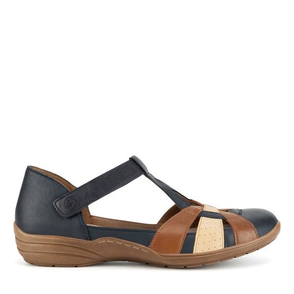 Sandały Remonte. Niebieskie półbuty wsuwane Remonte, bez wzorów, bez obcasa, na płaskiej podeszwie, bez zapięcia. Za 369.99 zł.