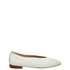 BALERINY Z NOSKIEM W SZPIC 21070701 WHITE. Białe baleriny Venezia, bez wzorów, ze skóry, bez obcasa, bez zapięcia. Za 239.00 zł.
