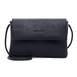 Emily & Noah Torebka Naramienna E&N Emma Szlafroki i ręczniki 1 ct Damski. Szlafroki damskie Emily & Noah, s, z aplikacjami, z materiału, bez ramiączek. Za 119.99 zł.