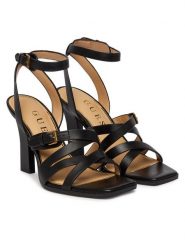 Guess Sandały FLJRAD LEA03 Czarny. Czarne sandały Guess, z aplikacjami, ze skóry, bez obcasa, na słupku, bez zapięcia. Za 749.99 zł.