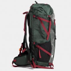 Plecak trekkingowy Joma Explorer 55 l. Zielone plecaki Joma, bez wzorów, bez dodatków. W wyprzedaży za 226.50 zł.