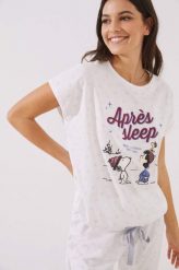 Women'secret piżama Snoopy Ski damska kolor niebieski. Niebieskie piżamy women'secret, l, bez wzorów, bez kołnierzyka, bez ramiączek, krótkie. W wyprzedaży za 110.99 zł.