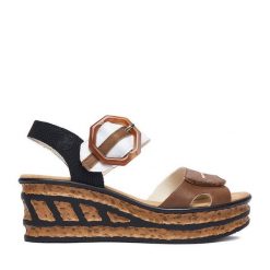 Sandały Rieker. Brązowe sandały Rieker, bez wzorów, bez obcasa, na koturnie, bez zapięcia. Za 319.99 zł.