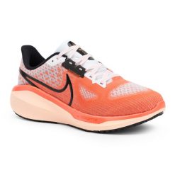 Buty do biegania damskie Nike Vomero 17. Czerwone buty do biegania Nike, bez wzorów, bez zapięcia, do biegania. Za 709.99 zł.