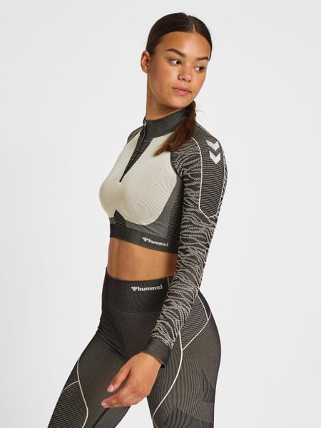 Damska bluza z zamkiem 1/2 crop Hummel MT Mila. Brązowe bluzy Hummel, m, bez wzorów, z dzianiny, bez kaptura, na fitness i siłownię. Za 180.00 zł.