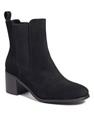 Sixth Sens Botki w kolorze czarnym rozmiar: 39. Czarne botki Sixth Sens, bez wzorów, bez obcasa, bez zapięcia. Za 165.99 zł.