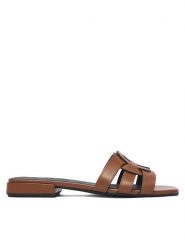 Furla Klapki Summer YL22SUM Y62000 AL 03B00 Brązowy. Brązowe klapki Furla, bez wzorów, ze skóry, bez obcasa, bez zapięcia. Za 1,109.00 zł.