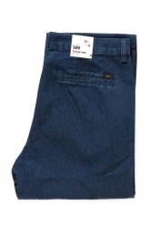 SPODNIE LEE DAMSKIE REGULAR CHINO L30OJVMB 112106551. Chinosy Lee, bez wzorów, z materiału. W wyprzedaży za 69.99 zł.