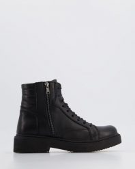 BOTKI DAMSKIE 2351 L BLACK. Czarne botki Venezia, bez wzorów, ze skóry, bez obcasa, bez zapięcia. Za 319.00 zł.