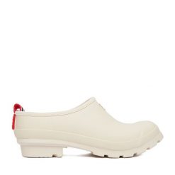 Kalosze Hunter. Białe kalosze Hunter, bez wzorów, bez zapięcia. Za 199.99 zł.