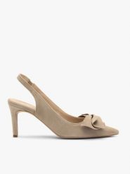 Beżowe czółenka slingback z kokardą. Brązowe czółenka Ryłko, z aplikacjami, z materiału, biznesowe, bez obcasa, na obcasie, bez zapięcia. Za 379.99 zł.