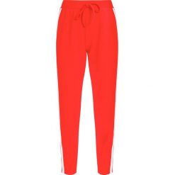 ONLY ONLRAMONA PANTS Spodnie treningowe red. Niebieskie spodnie dresowe marki comma casual identity, z materiału, casualowe. Za 129.00 zł.