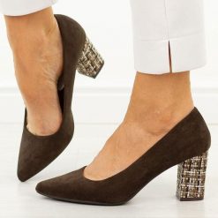 Czekoladowe mix czółenka damskie na słupku Sergio Leone Pb414. Brązowe czółenka Sergio Leone, na jesień, bez wzorów, z jeansu, biznesowe, bez obcasa, na obcasie, bez zapięcia. Za 169.00 zł.