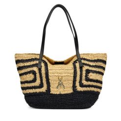 Torebka Patrizia Pepe. Brązowe torebki klasyczne Patrizia Pepe, bez wzorów, klasyczne, bez dodatków. Za 1,669.00 zł.