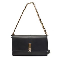 Torebka Tommy Hilfiger. Czarne torebki klasyczne Tommy Hilfiger, bez wzorów, klasyczne, bez dodatków. Za 389.99 zł.