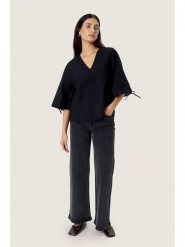 Soaked in Luxury Bluzka w kolorze czarnym rozmiar: M. Czarne bluzki Soaked in Luxury, m, bez wzorów, z bawełny, bez kołnierzyka, bez ramiączek. Za 130.99 zł.