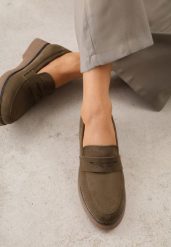 Zielone Mokasyny VICES z Imitacji Zamszu w Klasycznym Stylu Malaeno. Zielone mokasyny Renee, bez wzorów, z jeansu. Za 119.99 zł.