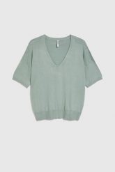 Sweter z krótkimi rękawami oliwkowy. Zielone swetry MOODO, l, bez wzorów, z poliamidu, bez ramiączek. Za 89.99 zł.