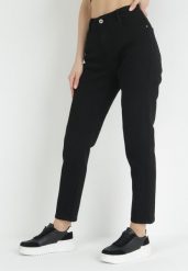 Czarne Jeansy Mom Fit z Wysokim Stanem Marzia. Czarne jeansy Born2be, bez wzorów, z jeansu, klasyczne, z podwyższonym stanem. W wyprzedaży za 84.99 zł.