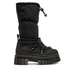 Śniegowce Dr. Martens. Czarne śniegowce Dr Martens, bez wzorów, bez zapięcia. Za 899.99 zł.