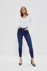 Jeansy skinny push up granatowe. Niebieskie jeansy MOODO, xs, bez wzorów, z bawełny, długie. W wyprzedaży za 51.99 zł.
