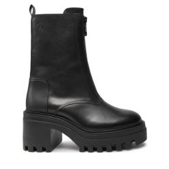 Botki Calvin Klein Jeans. Czarne botki Calvin Klein Jeans, bez wzorów, z jeansu, bez obcasa, na słupku, bez zapięcia. Za 499.99 zł.