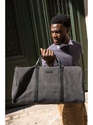 Victor & Hugo Paris Torba podróżna w kolorze czarnym - 53 x 27 x 27 cm rozmiar: onesize. Czarne torby podróżne Victor & Hugo Paris, bez wzorów, z materiału, przez ramię. Za 369.99 zł.