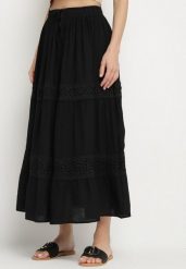Czarna Spódnica z Wiskozą o Rozkloszowanym Kroju z Koronkowym Zdobieniem Banilea. Czarne spódnice Born2be, na co dzień, m, z aplikacjami, z koronki, eleganckie, maxi, proste. W wyprzedaży za 93.49 zł.