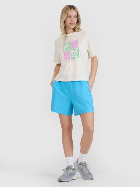 4F Spodenki casual damskie - niebieskie S. Niebieskie szorty 4f, bez wzorów, z bawełny, casualowe. W wyprzedaży za 59.99 zł.