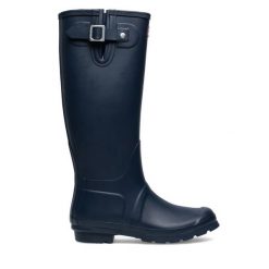 Kalosze Hunter. Niebieskie kalosze Hunter, bez wzorów, bez zapięcia. Za 279.99 zł.