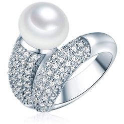 Valero Pearls Ring Sterling Silber Süßwasser-Zuchtperle weiß Zirkonia weiß Pierścionki 1 ct Damski. Białe pierścionki Valero Pearls, z cyrkonią, srebrne. Za 589.99 zł.