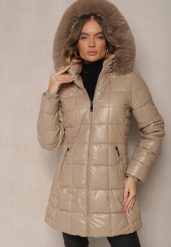 Ciemnobeżowa Kurtka z Pikowaniem i Odpinanym Kapturem Ozdobiona Futerkiem Izarella. Brązowe kurtki Renee, l, bez wzorów, z jeansu, eleganckie. W wyprzedaży za 129.49 zł.