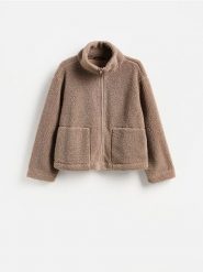 Bluza sherpa ze stójką - beżowy. Brązowe bluzy bez kaptura Reserved, l, bez wzorów, z dzianiny, bez kaptura. Za 129.99 zł.
