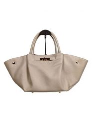 Florence Bags Skórzana torebka "Enfola" w kolorze beżowym - 50 x 22 x 17 cm rozmiar: onesize. Brązowe torebki klasyczne Florence Bags, bez wzorów, z materiału, przez ramię, bez dodatków. Za 339.99 zł.