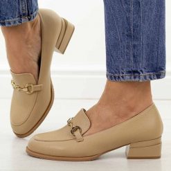 Beżowe półbuty damskie, mokasyny M.Daszyński Sa267-7. Brązowe mokasyny M.Daszyński, z aplikacjami, ze skóry, z okrągłym noskiem. Za 199.00 zł.