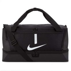 Torba sportowa Nike Academy Team Hardcase usztywnione dno z komorą na buty 37L. Czarne buty treningowe Nike, bez wzorów. Za 165.00 zł.
