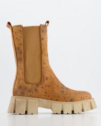 BRĄZOWE BOTKI DAMSKIE M22 NABUK CUOIO. Brązowe botki Venezia, bez wzorów, z nubiku, bez obcasa, bez zapięcia. Za 329.00 zł.