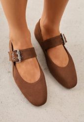 Jasnobrązowe Balerinki Vices ze Skórzaną Wkładką i Szerokim Paskiem ze Sprzączką Rilucea. Brązowe baleriny Born2be, bez wzorów, z jeansu, rockowe, bez obcasa, na płaskiej podeszwie, bez zapięcia. Za 69.99 zł.
