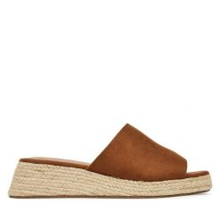 Klapki ONLY Shoes. Brązowe klapki ONLY SHOES, bez wzorów, bez obcasa, bez zapięcia. Za 96.99 zł.