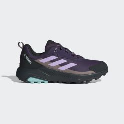 Buty Terrex Anylander Hiking. Brązowe buty trekkingowe adidas, z materiału, bez zapięcia. W wyprzedaży za 213.85 zł.