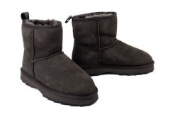 EMU AUSTRALIA Sharky Mini W12434 dark olive/black, botki damskie. Zielone botki Emu Australia, bez wzorów, z gumy, bez obcasa, bez zapięcia. Za 552.92 zł.