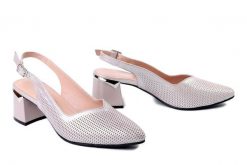 BOCCATO 049.7000 bej saten, czółenka damskie. Brązowe czółenka Boccato, na lato, bez wzorów, ze skóry, bez obcasa, na obcasie, bez zapięcia. Za 369.90 zł.