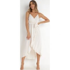 Beżowa Sukienka Cosney. Brązowe sukienki Born2be, m, z aplikacjami, z materiału, bez kołnierzyka, bez ramiączek, midi, kopertowe. Za 119.99 zł.
